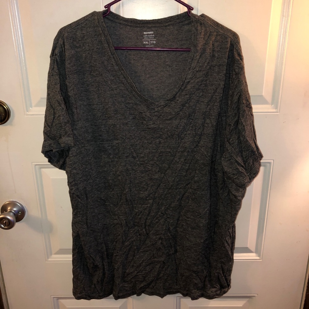 Old navy tee